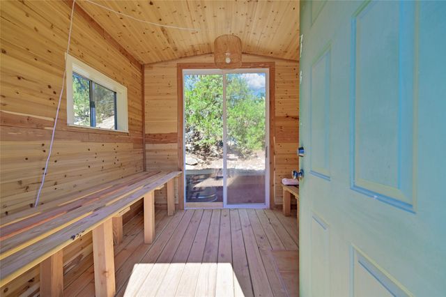 67 Ranchos Canoncito, Santa Fe, NM 87508