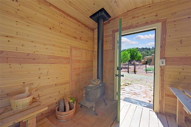 67 Ranchos Canoncito, Santa Fe, NM 87508