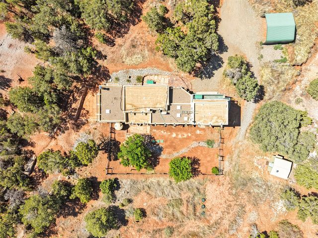 67 Ranchos Canoncito, Santa Fe, NM 87508