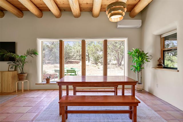 67 Ranchos Canoncito, Santa Fe, NM 87508