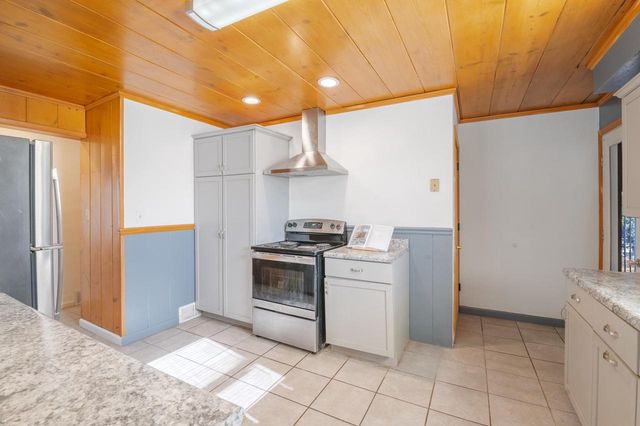 1626 LILAC STREET, Green Bay, WI 54302