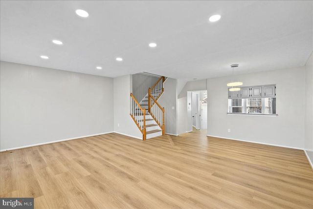 14024 WINDING RIDGE LN, Centreville, VA 20121