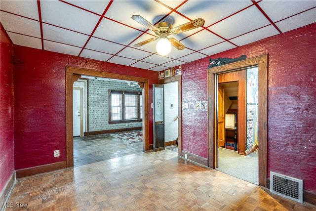 263 19th Street NW, Barberton, OH 44203