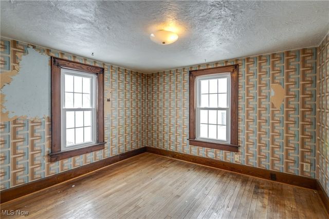 263 19th Street NW, Barberton, OH 44203