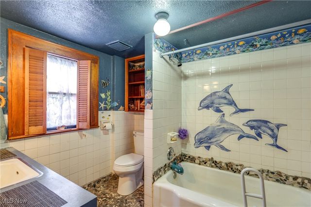 263 19th Street NW, Barberton, OH 44203