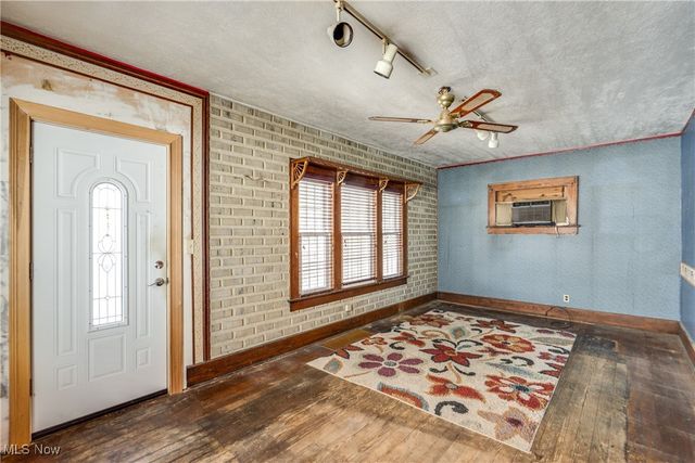 263 19th Street NW, Barberton, OH 44203