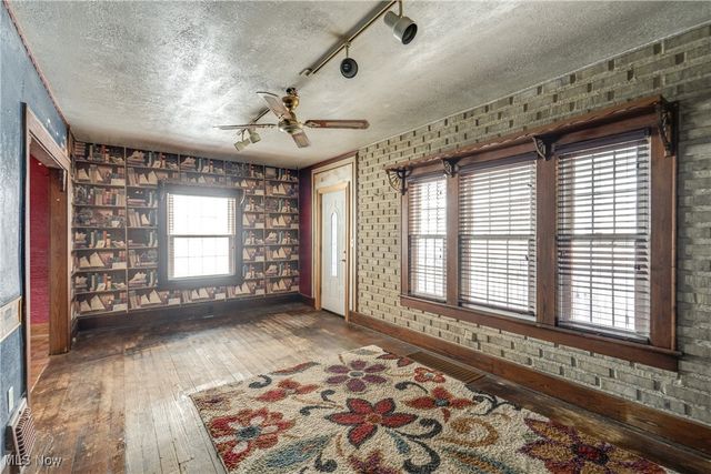 263 19th Street NW, Barberton, OH 44203