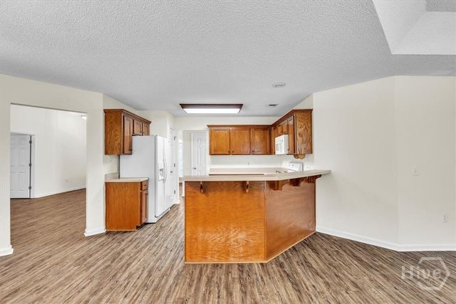 176 Shady Oak Circle, Richmond Hill, GA 31324