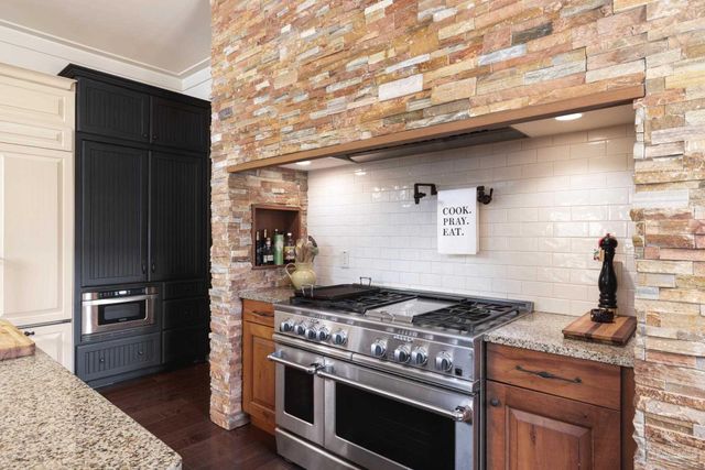 9 N Sunset Blvd, Gulf Breeze, FL 32561