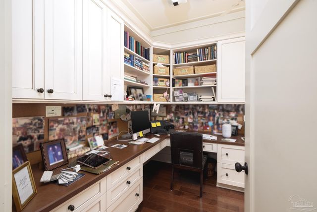 9 N Sunset Blvd, Gulf Breeze, FL 32561