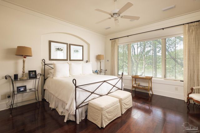 9 N Sunset Blvd, Gulf Breeze, FL 32561