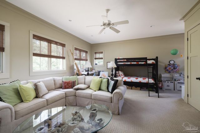 9 N Sunset Blvd, Gulf Breeze, FL 32561