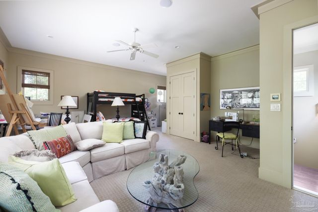 9 N Sunset Blvd, Gulf Breeze, FL 32561