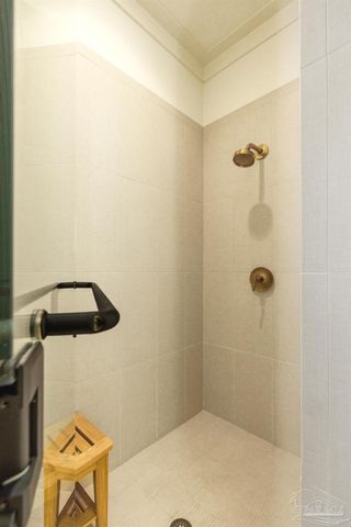 9 N Sunset Blvd, Gulf Breeze, FL 32561