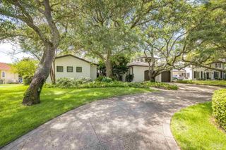 9 N Sunset Blvd, Gulf Breeze, FL 32561