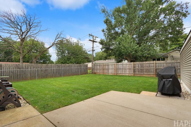 9004 Shady Lane, Wonder Lake, IL 60097