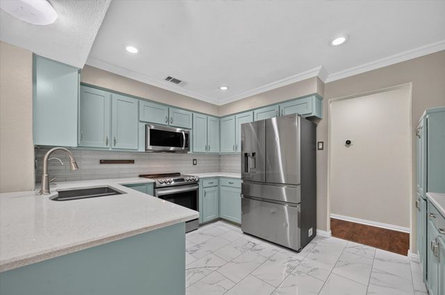1905 Country Club Drive, Plano, TX 75074