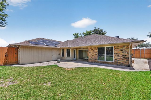 1905 Country Club Drive, Plano, TX 75074