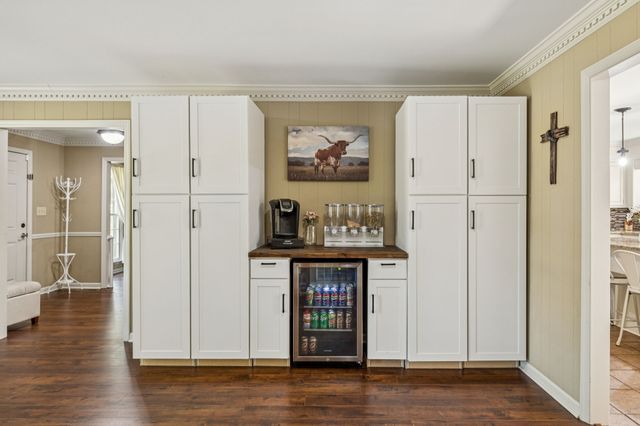 2500 Country Club Ln, Columbia, TN 38401