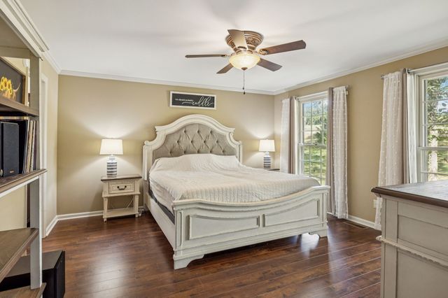 2500 Country Club Ln, Columbia, TN 38401