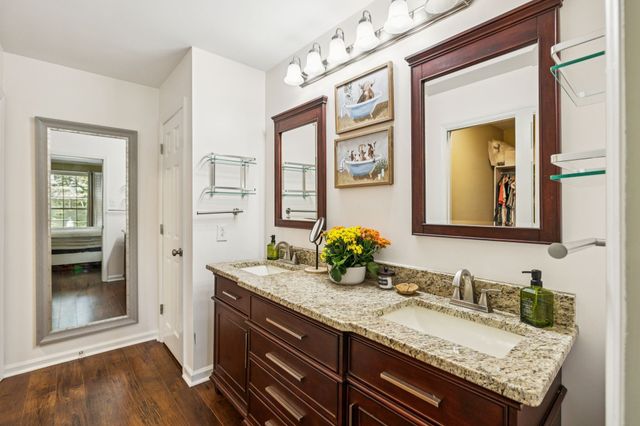 2500 Country Club Ln, Columbia, TN 38401