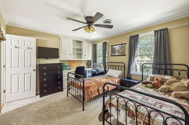 2500 Country Club Ln, Columbia, TN 38401