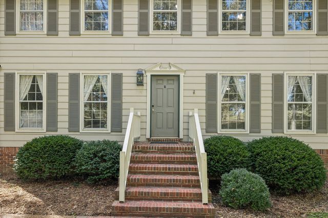 2500 Country Club Ln, Columbia, TN 38401