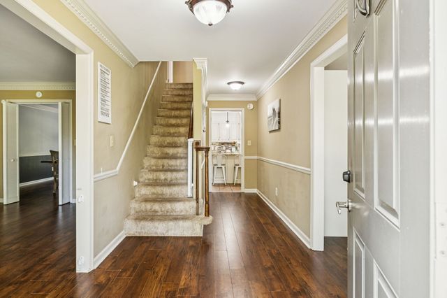 2500 Country Club Ln, Columbia, TN 38401