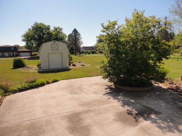 8711 Riverbend Drive, Geneva Twp, MI 49090