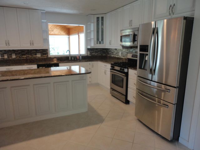 8711 Riverbend Drive, Geneva Twp, MI 49090