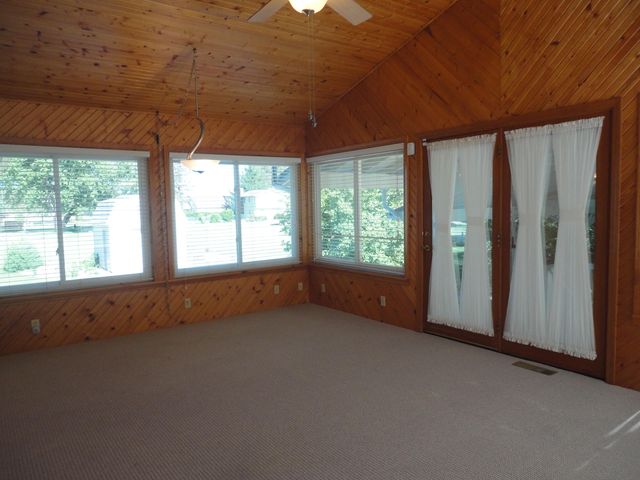 8711 Riverbend Drive, Geneva Twp, MI 49090
