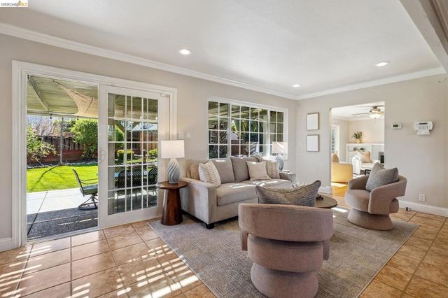 4074 4074 Poplar Ave, Concord, CA 94521