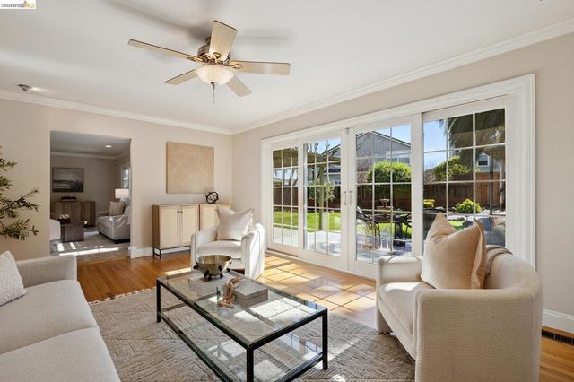 4074 4074 Poplar Ave, Concord, CA 94521