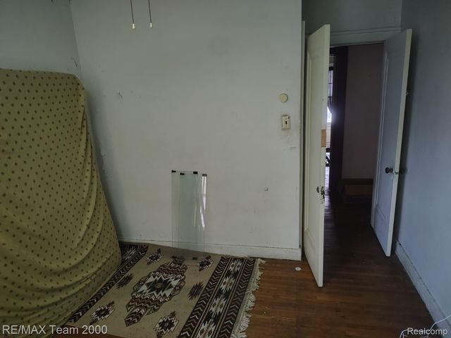 8700 Dexter Avenue, Detroit, MI 48206