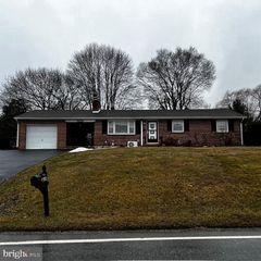 3530 E PROSPECT RD, York, PA 17402