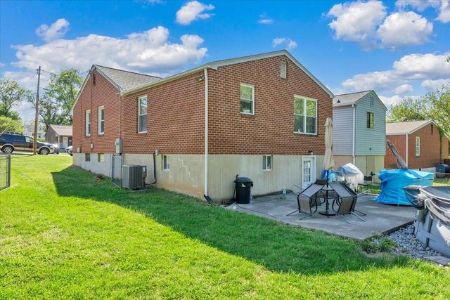 NW 2715 Mountainaire AVE, Roanoke, VA 24017