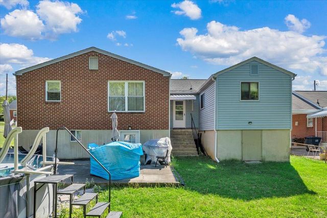 NW 2715 Mountainaire AVE, Roanoke, VA 24017