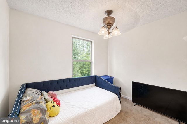 1040 KAREN BLVD, Capitol Heights, MD 20743