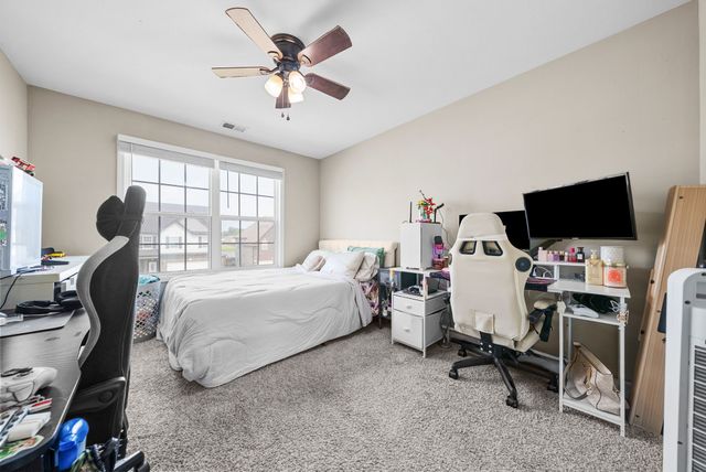 1533 Kestrel Dr, Clarksville, TN 37040