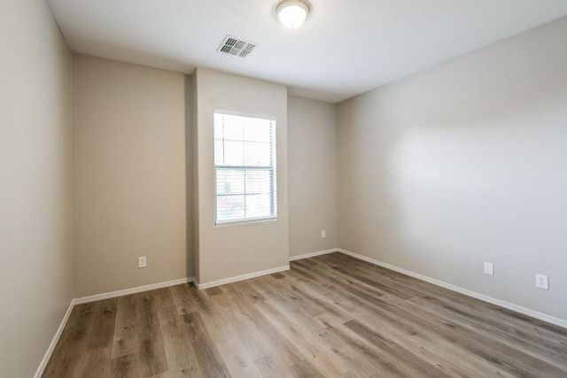 8227 W Florence Avenue, Phoenix, AZ 85043