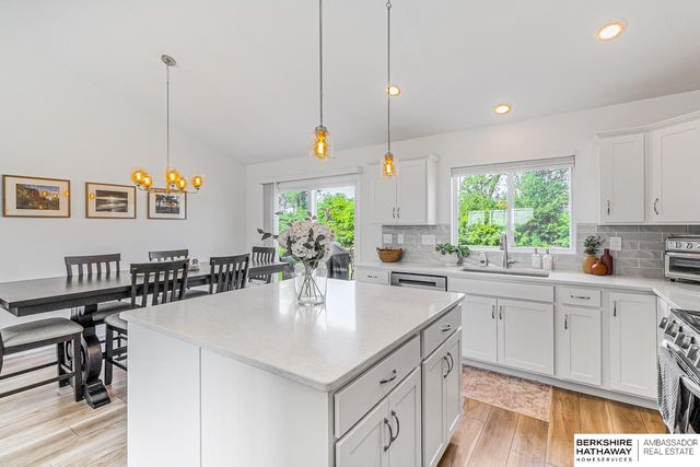 5314 Sheridan Road, Papillion, NE 68133