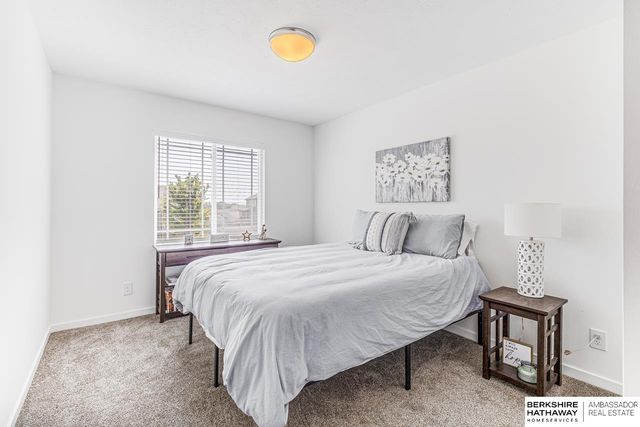 5314 Sheridan Road, Papillion, NE 68133