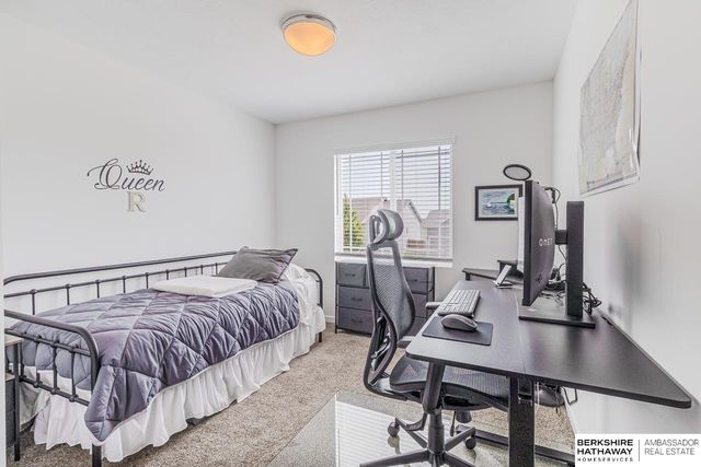5314 Sheridan Road, Papillion, NE 68133