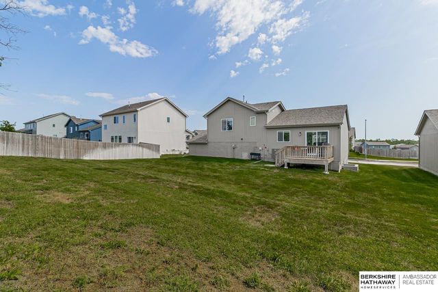 5314 Sheridan Road, Papillion, NE 68133
