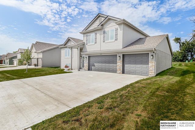 5314 Sheridan Road, Papillion, NE 68133