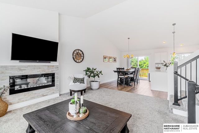 5314 Sheridan Road, Papillion, NE 68133
