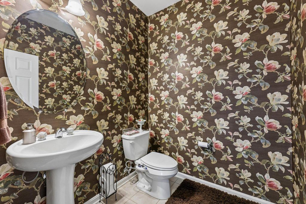 Image 21 of property listing at 9777 LEIGHLAND CT, Waldorf, MD 20603