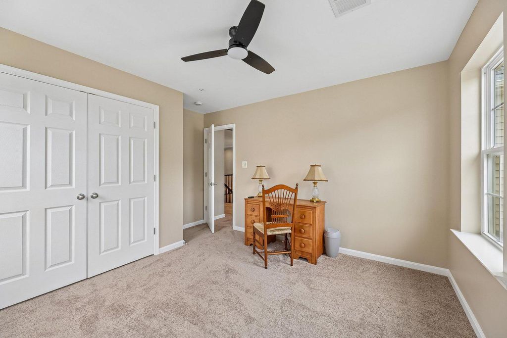 Image 33 of property listing at 9777 LEIGHLAND CT, Waldorf, MD 20603
