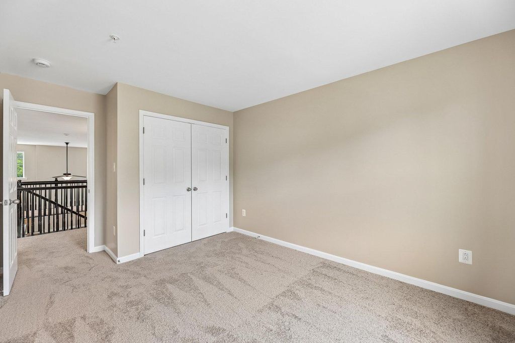 Image 35 of property listing at 9777 LEIGHLAND CT, Waldorf, MD 20603