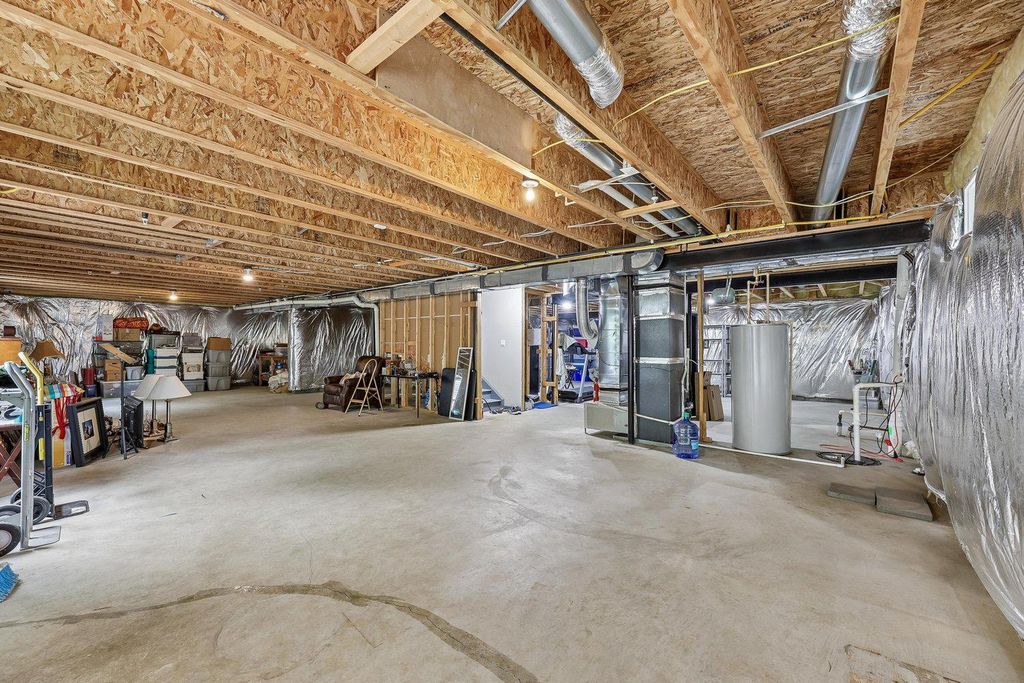 Image 38 of property listing at 9777 LEIGHLAND CT, Waldorf, MD 20603